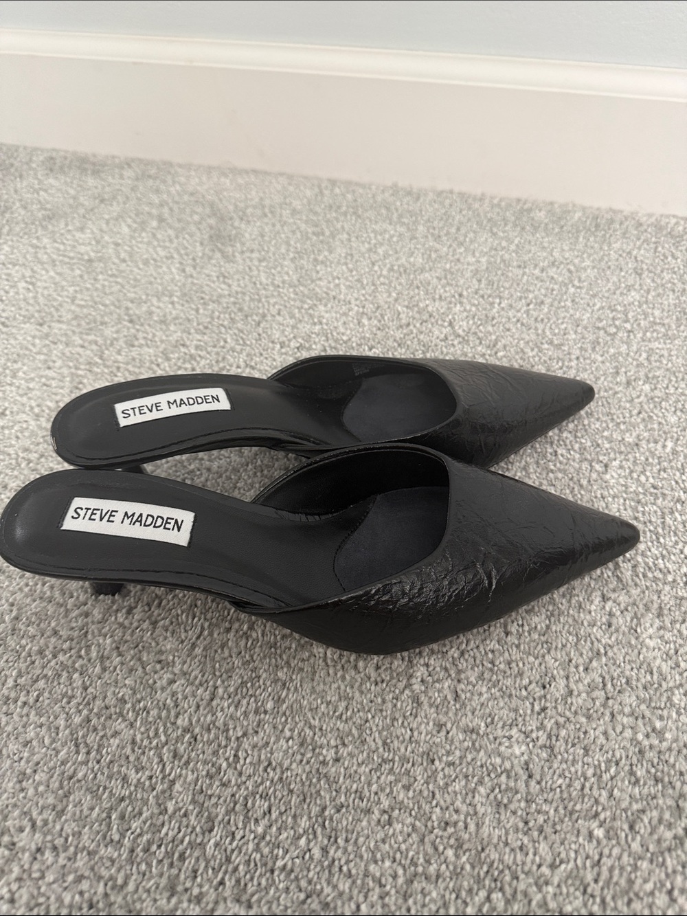 Steve Madden Black Pointed Mule Slides